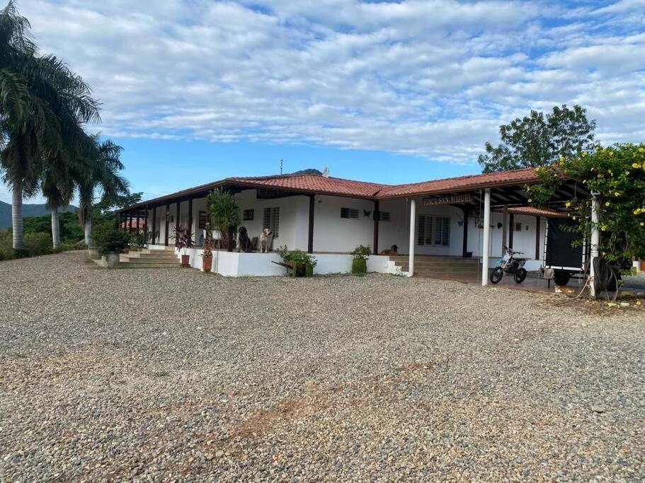 Finca Campestre Con Hermosa Vista Анапоима Екстериор снимка